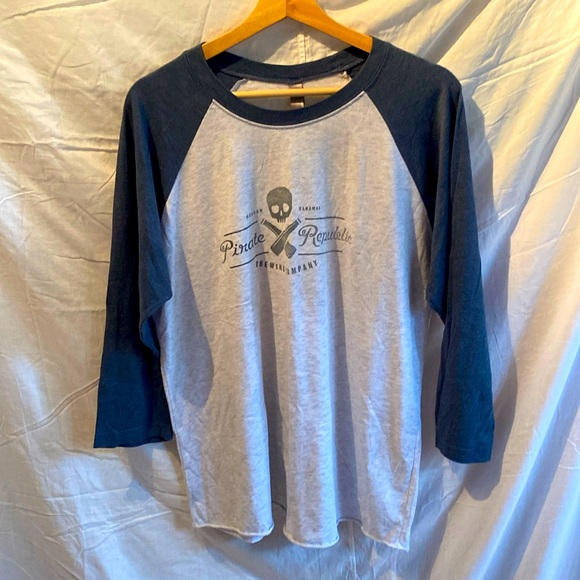 Pirate Republic Brewing Company 3/4 sleeve tshirt - Picture 1 of 4